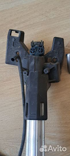 П. форсунка омывателя фар с кронштейном пежо 308