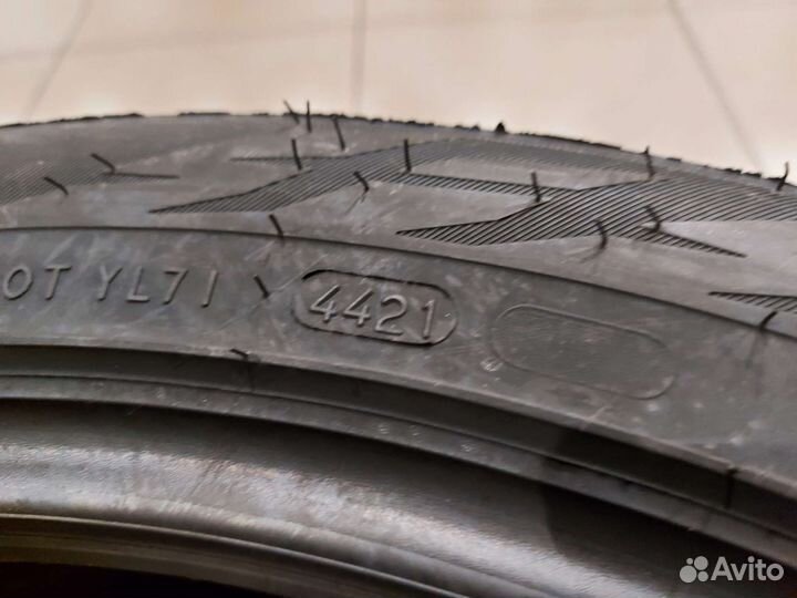 Nokian Tyres Hakkapeliitta R3 245/45 R19 102T