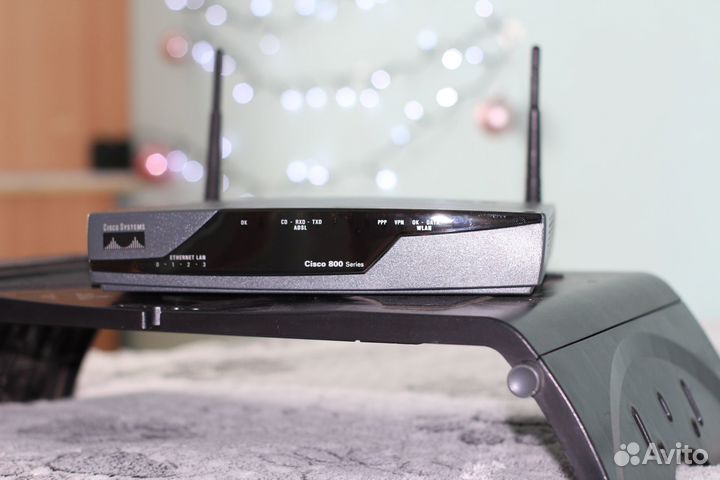 Маршрутизатор Cisco 877W (комплект в коробке)