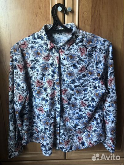 Продам блузку женскую