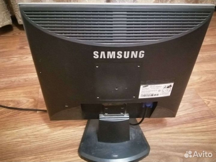 Монитор Samsung