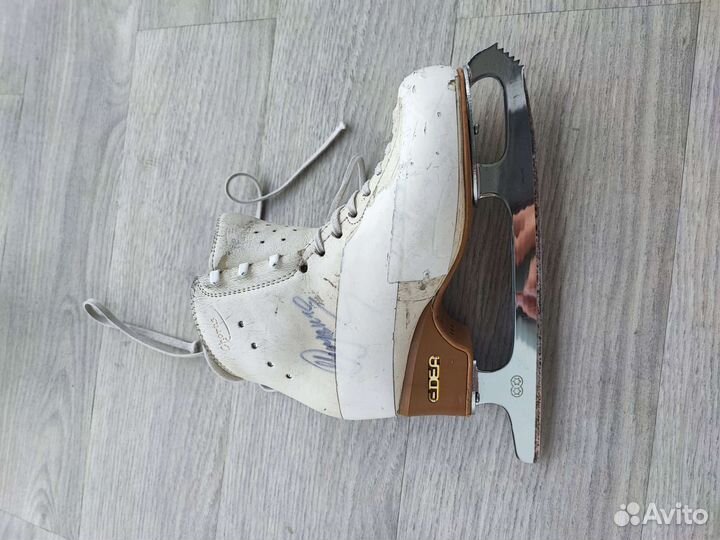 Фигурные коньки edea chorus 230