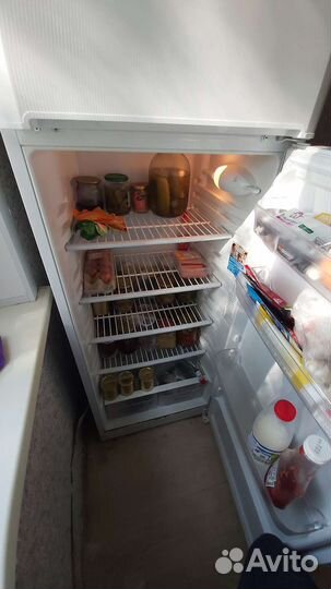 Холодильник indesit