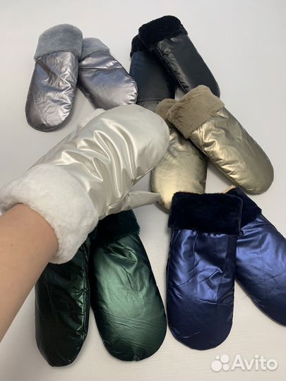 Варежки женские