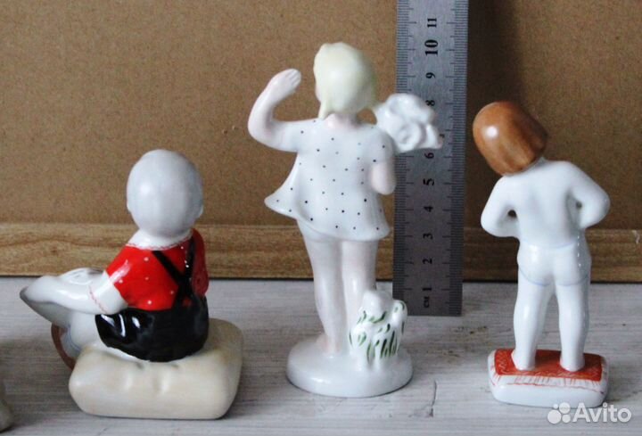 Фарфоровые статуэтки лфз Серия Счастливое детство