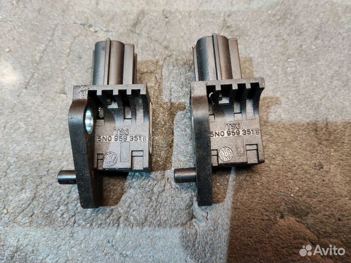 Датчик Airbag боковой Volkswagen Tiguan 5N1