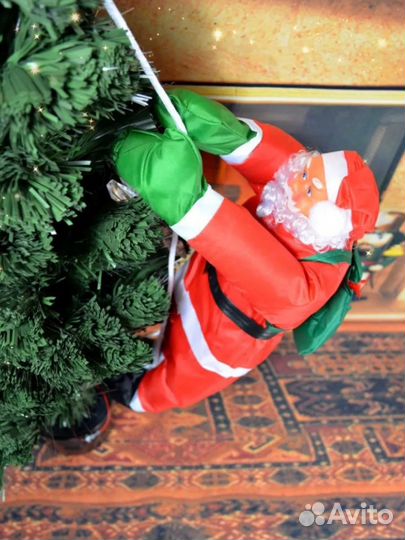 Дед Мороз на лестнице