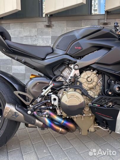 Ducati streetfighter v4s