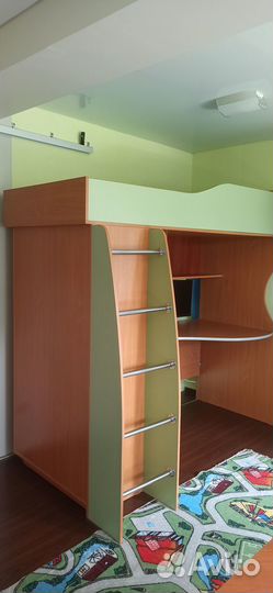 Детская стенка кровать стол шкаф