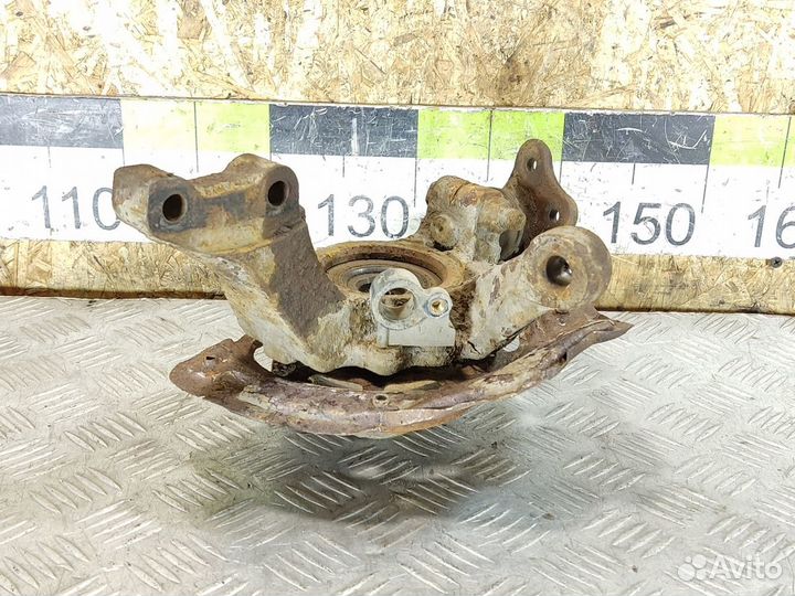 Кулак поворотный передний левый Opel Vectra B