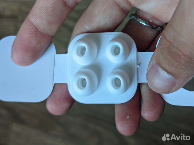 Беспроводные наушники airpods