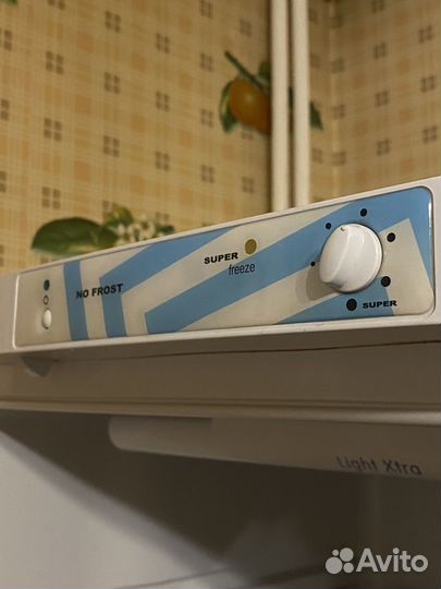 Холодильник Indesit