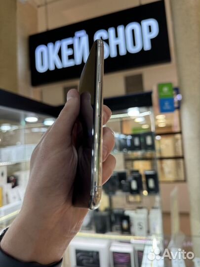 iPhone X, 64 ГБ
