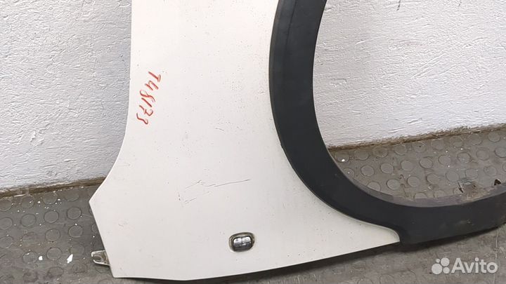 Крыло Skoda Roomster, 2013