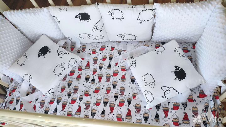 Бортики в детскую кроватку новые