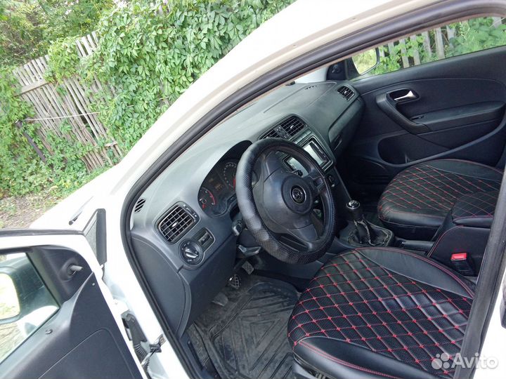 Volkswagen Polo 1.6 МТ, 2015, 300 000 км