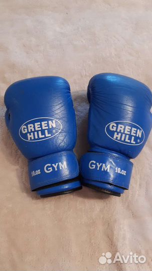 Боксерские перчатки
