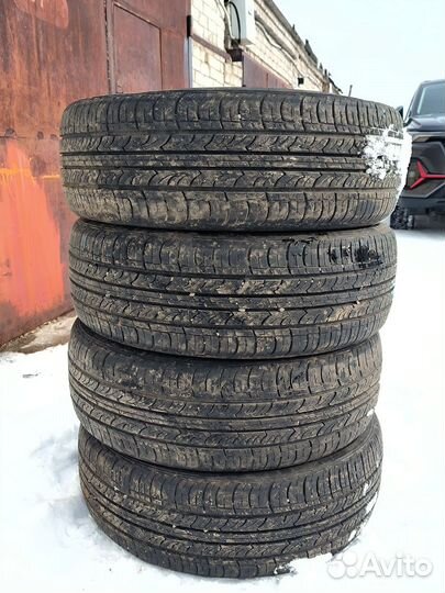 Roadstone CP 672 205/60 R16 92H