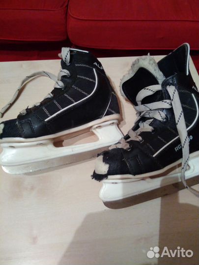 Коньки хоккейные детские