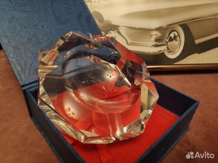 Хрустальная пепельница в подарочной коробке