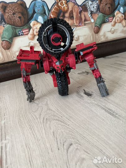 Робот трансформер hasbro в шикарном качестве