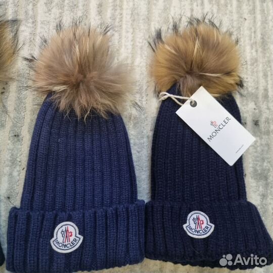 Шапка монклер синяя с помпоном