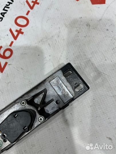 Замок багажника Bmw 7 E38 M62B35 1999