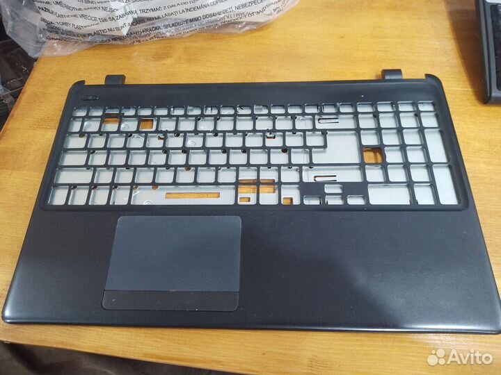 Топкейс с тачпадом Acer E1-522