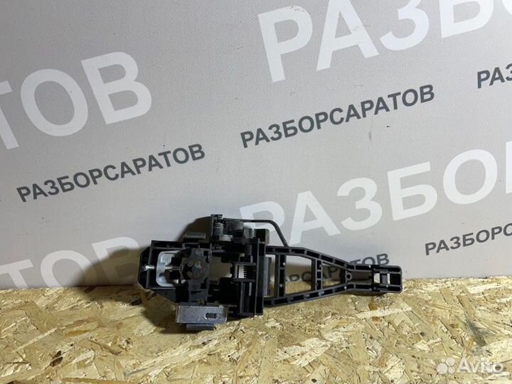 Кронштейн ручки двери наружной правый Ford Focus