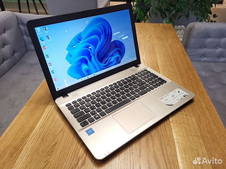 Ноутбук Asus/ 15.6/ intel / SSD 256
