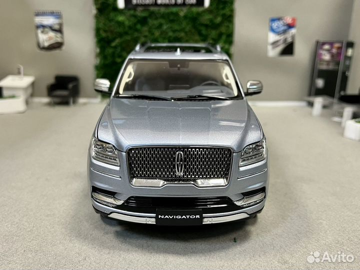 1/18 lincoln navigator (короткая база)