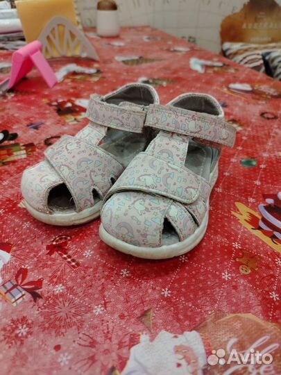 Сандалии для девочки