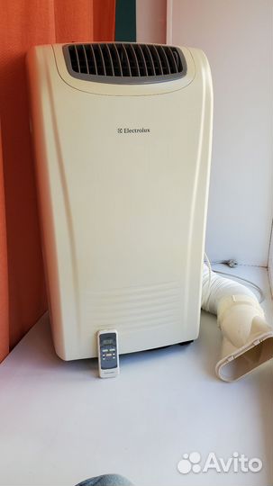 Мобильный кондиционер Electrolux eacm-09 E/R