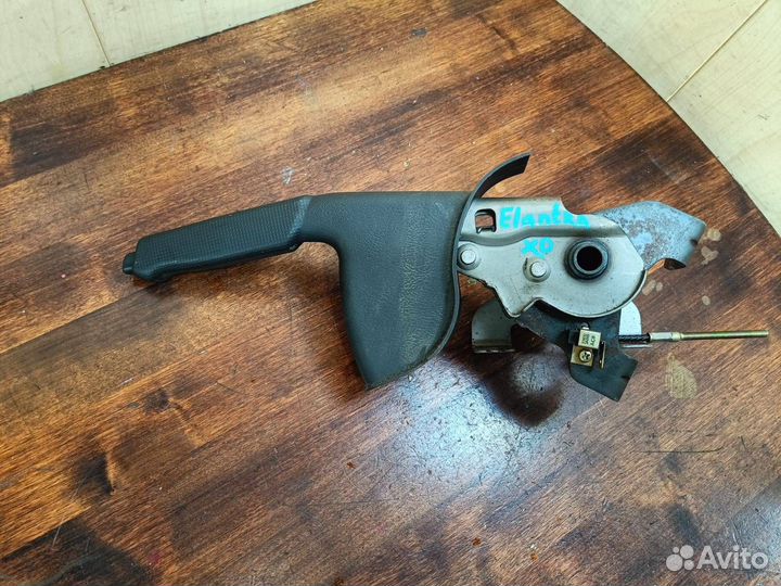 Рычаг стояночного тормоза Hyundai Elantra 3 XD (ку