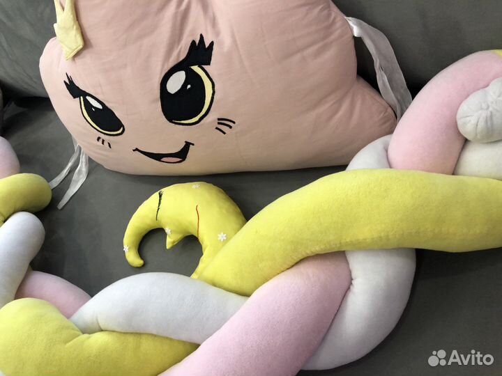 Укрощение кровати. Бортик-косичка,подушка, луна