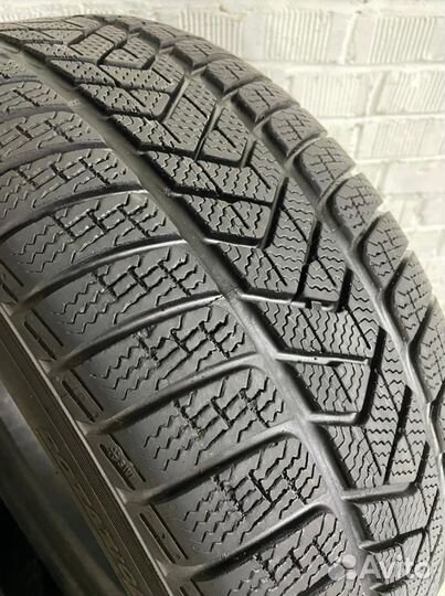 Pirelli Winter Sottozero 3 245/50 R18