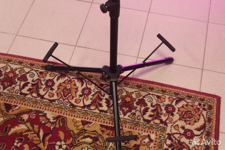 Стойка для 3 гитар Новая
