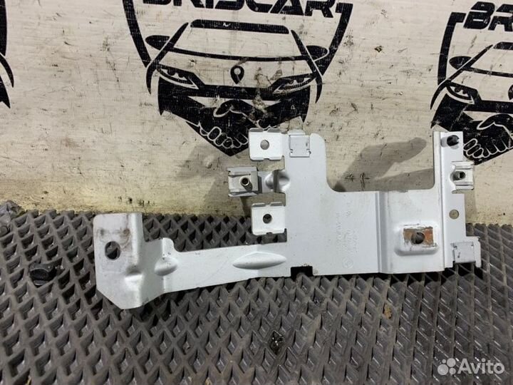 Кронштейн Bmw X3 F25 N52B30AF 2011