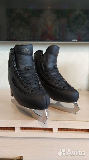 Фигурные коньки ice fly 250