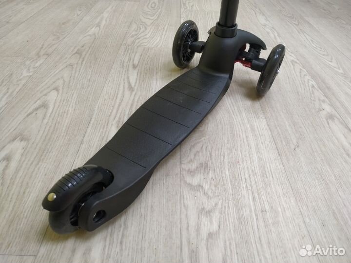 Самокат 3-х колесный детский черный