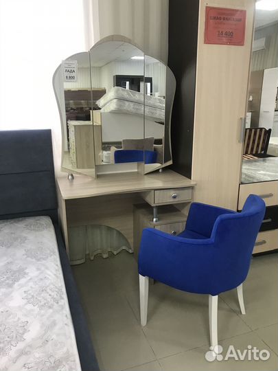 Туалетный столик Косметический стол лада