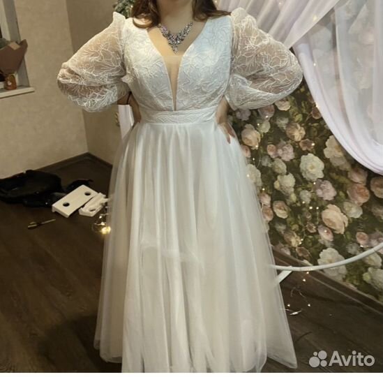 Свадебное платье (56 размер)