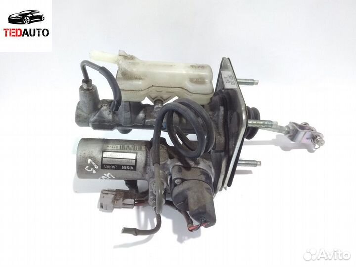 Цилиндр тормозной главный, Lexus LS 2008