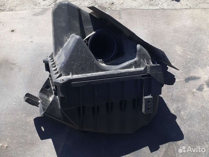 Корпус воздушного фильтра Audi A4 B7 1.9 TDI