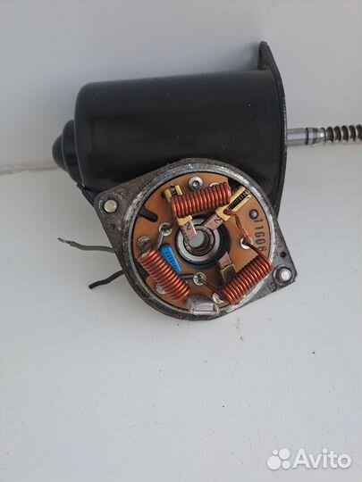 Мотор стеклоочистителя