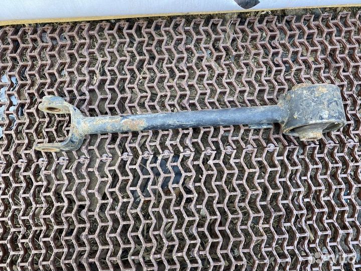 Рычаг задний левый Эпика Chevrolet Epica