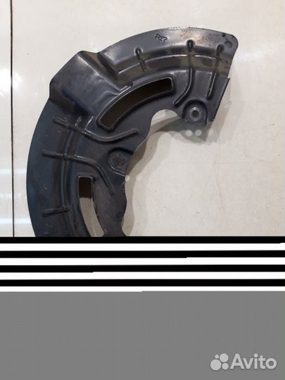 Кожух тормозного диска (передний, правый)