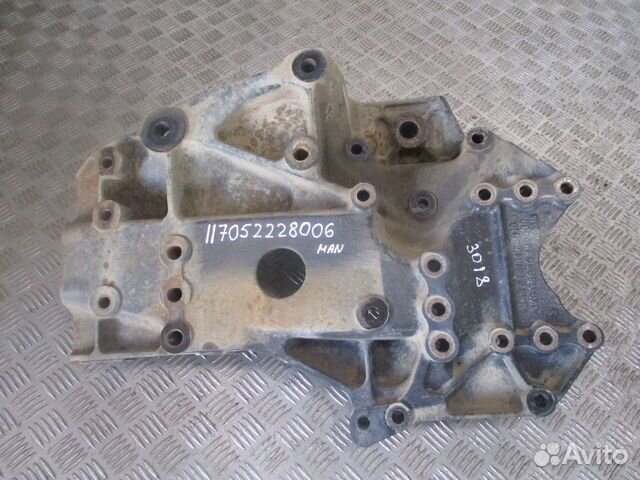 Кронштейн рессоры передний правый MAN 81413133018