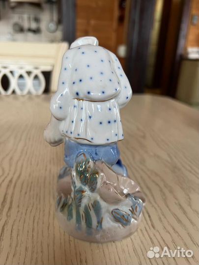 Для реставрации статуэтка Старик и рыбка