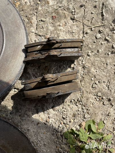 Тормозные диски и колодки доя Ваз 2114